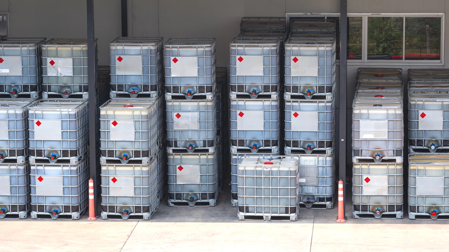 Read more about the article IBC Tank İstifleme Kuralları